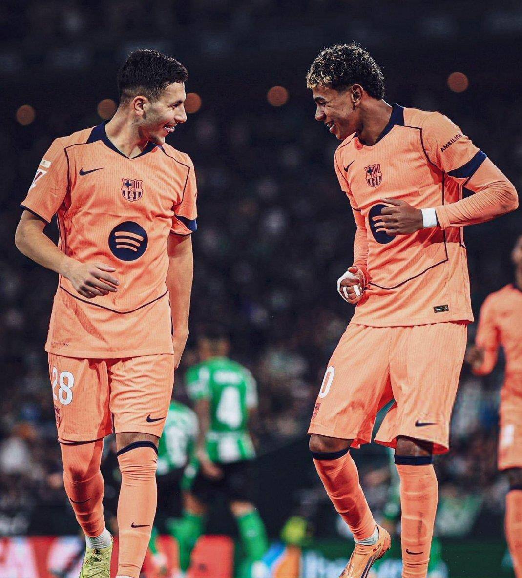 关于西甲倒计时；纽约尼克斯赛前豪取连胜；细节引发关注；悬念犹存；身体对抗强度拉满的信息